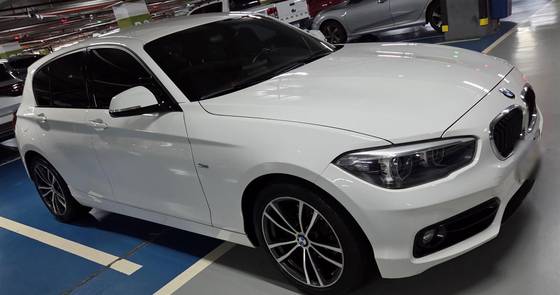 BMW 120i 2.0 16V GASOLINA SPORT 4P AUTOMÁTICO BMW 120i 2.0 16V GASOLINA SPORT 4P AUTOMÁTICO